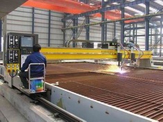 CNC flame/plasma cutting machine