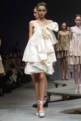 Creamy Big Bow Raffle Strapless Knee-length Cocktail Dress