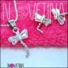 Novetina zircon nacklace 01