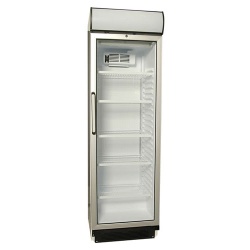 Vertical refrigerator of a bottle with a curve glass door and a canopy