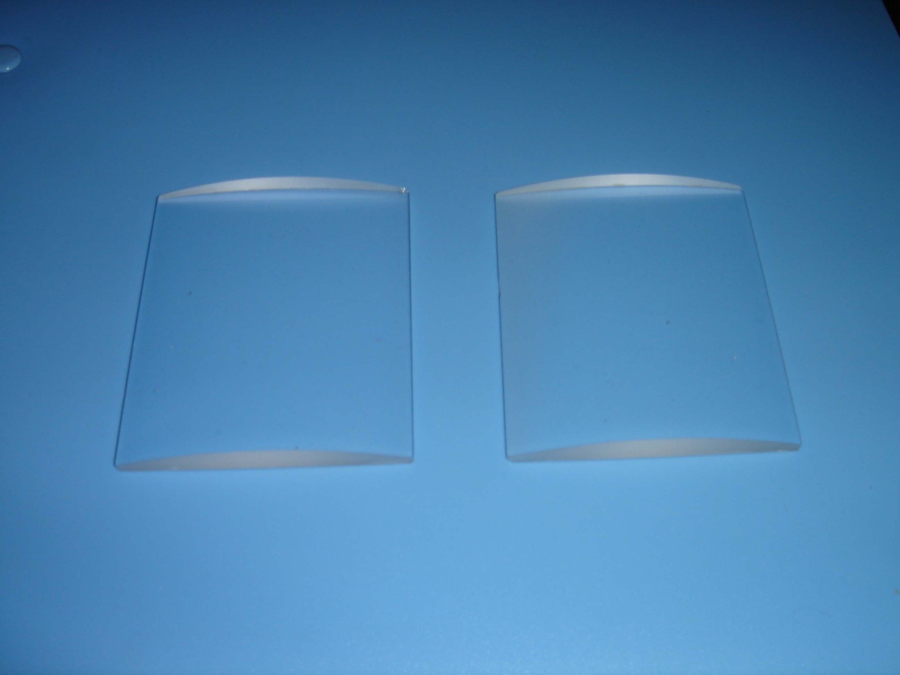 plano-convex cylindrical lenses